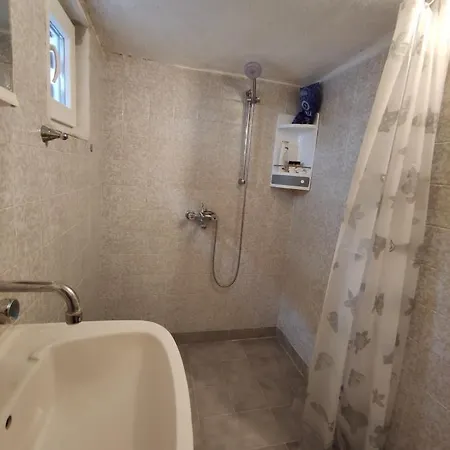 Guest house Къща Под Наем Ивановата Къща *