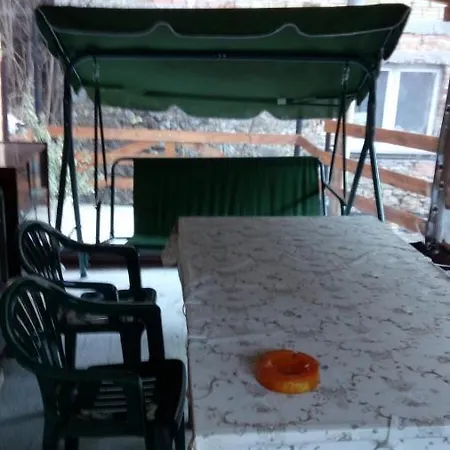 Къща Под Наем Ивановата Къща Guest house *